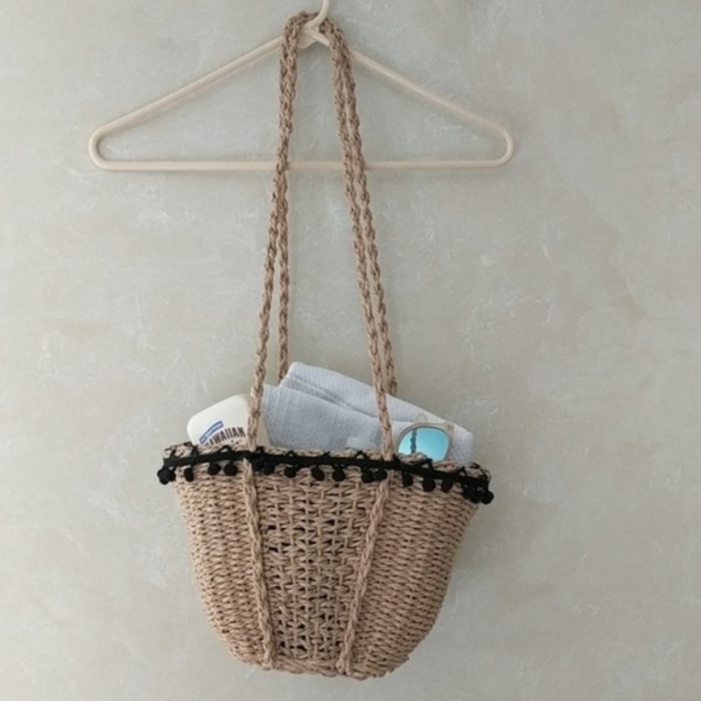 Rattan Beach Shoulder Bag Purse Pompom Woven - Picture 2 of 7